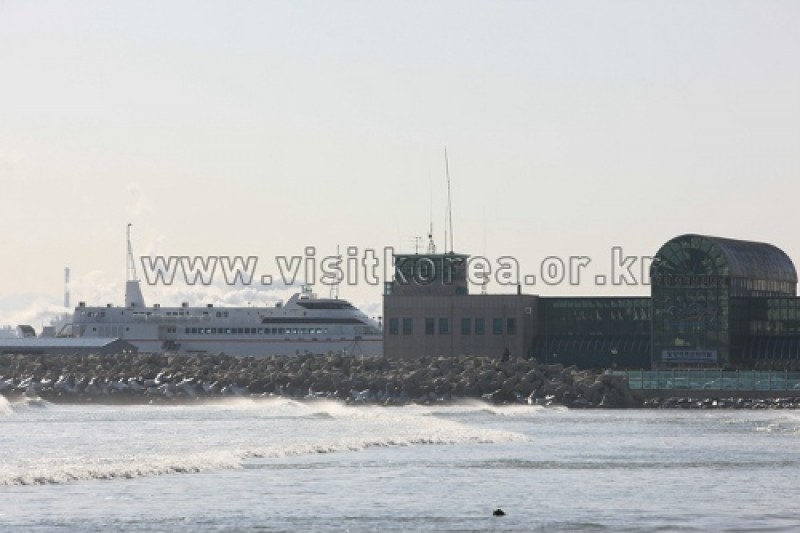 Pohang Port Passenger Terminal  (8/9)