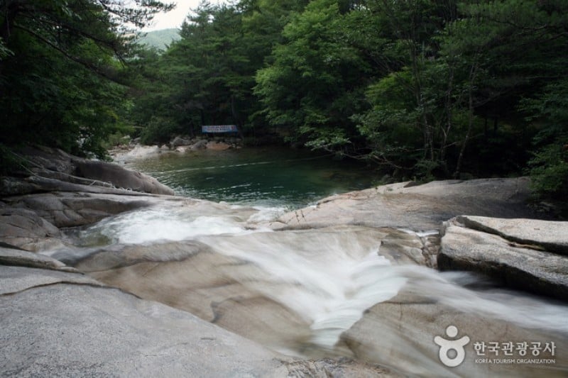 Daeyasan Yongchu Valley  (5/9)
