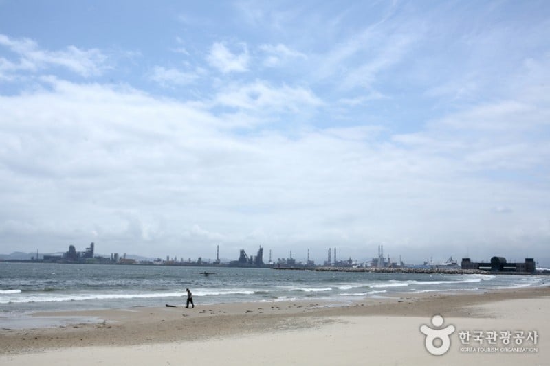 Yeongildae Beach 