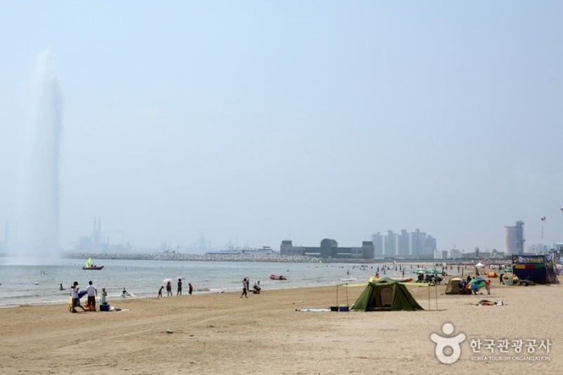 Yeongildae Beach 