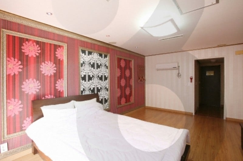 Gyeongju Tourist Hotel  (8/19)