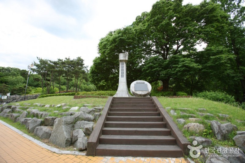 Geumosan Provincial Park  (2/12)