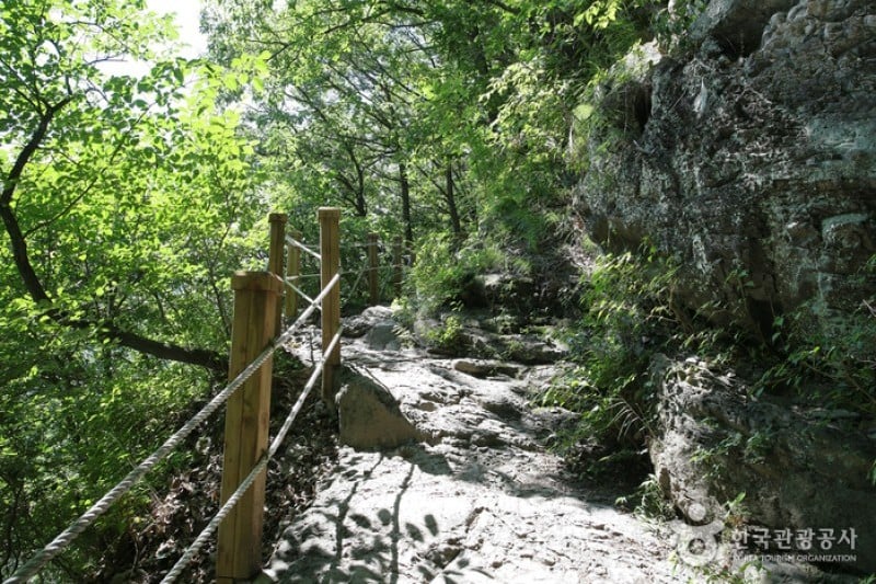 Cheongnyangsan Provincial Park  (2/23)
