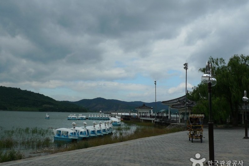 Bomunho Lake   (6/17)