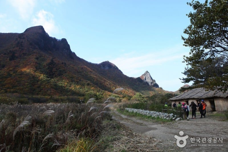 Seonginbong Peak  (8/15)