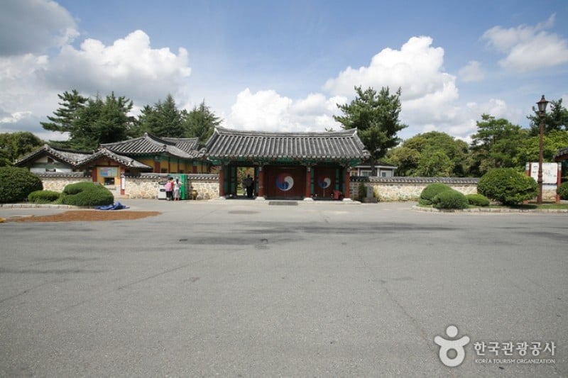 Gyeongju Oreung Royal Tombs  (20/28)