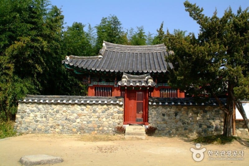 Gyeongju Oreung Royal Tombs  (26/28)