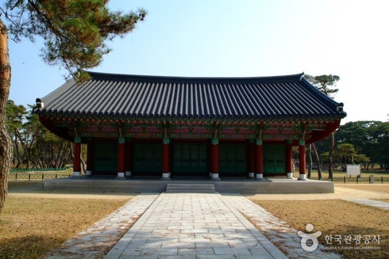 Gyeongju Oreung Royal Tombs  (27/28)