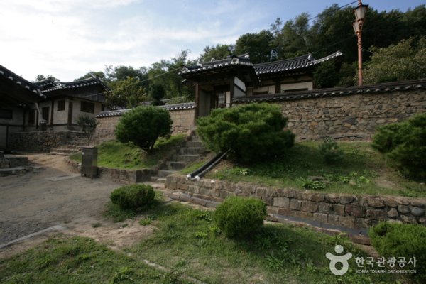 Imcheonggak House