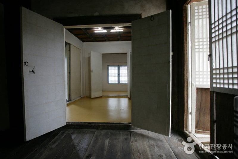Imcheonggak House  (4/15)