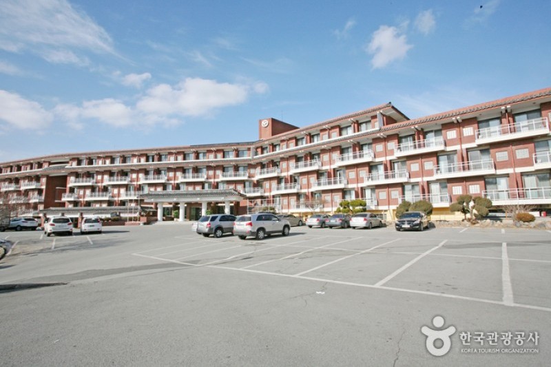 Corea Condo, Kyongju  (2/8)