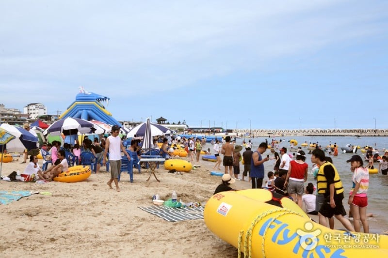 Goraebul Beach  (8/16)
