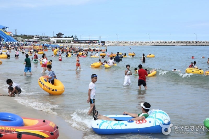 Goraebul Beach  (10/16)