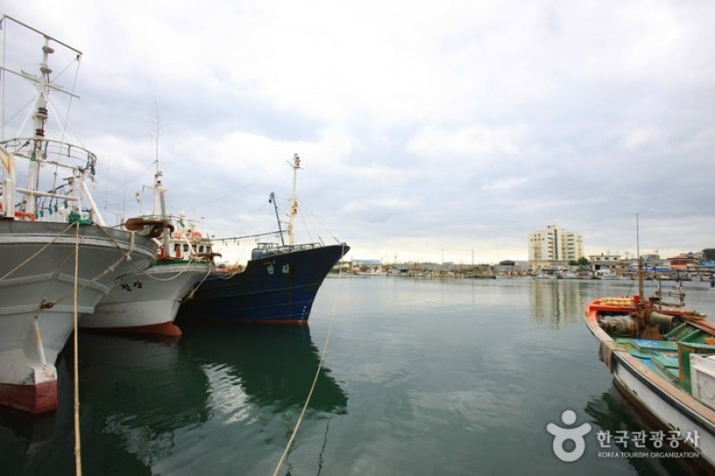 Gangguhang Port  (2/31)