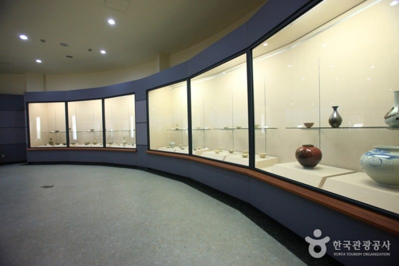 Mungyeong Ceramic Museum  (4/11)