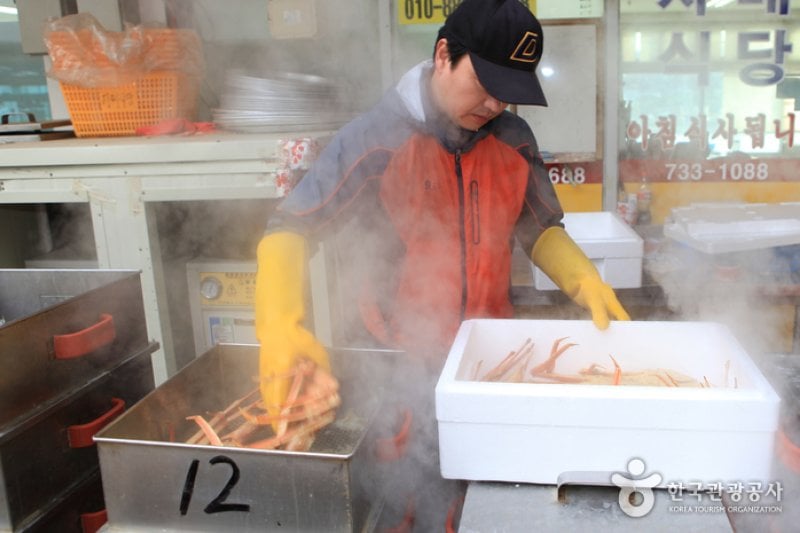 Yeongdeok Crab Village  (8/10)
