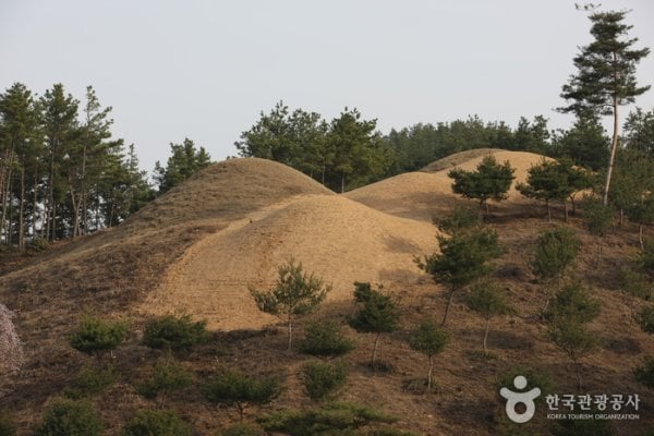 Jisandong Ancient Tombs