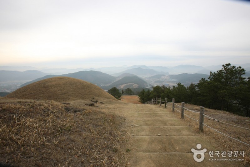 Jisandong Ancient Tombs  (6/13)