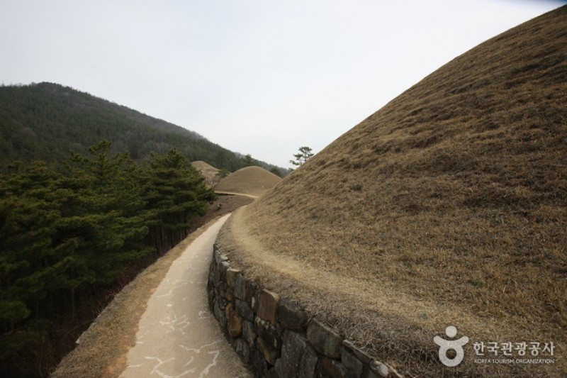 Jisandong Ancient Tombs  (7/13)