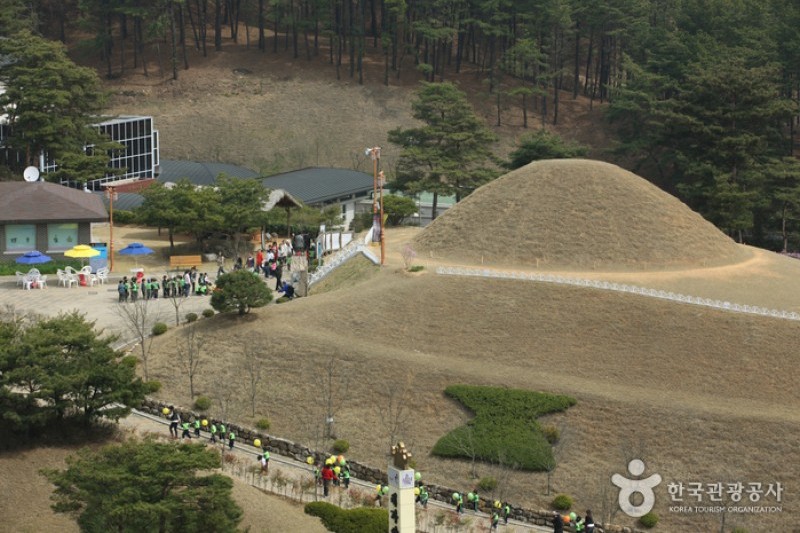 Jisandong Ancient Tombs  (10/13)