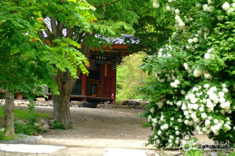 Baengnyeonam Hermitage  (2/3)