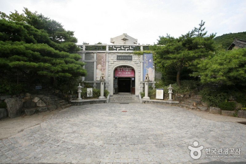 Silla Arts and Science Museum  (1/4)