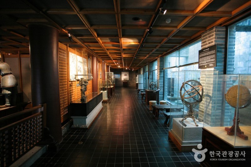 Silla Arts and Science Museum  (3/4)