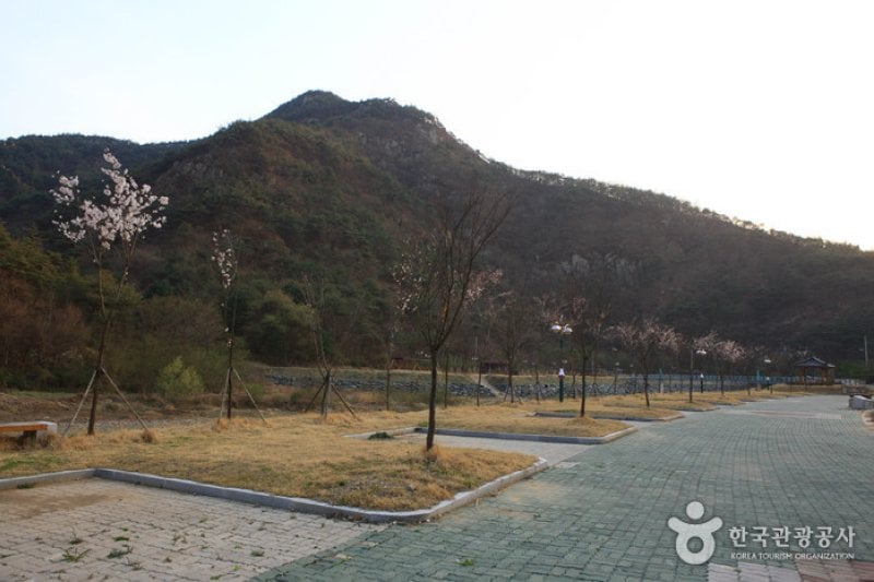 Binggye Valley  (13/18)
