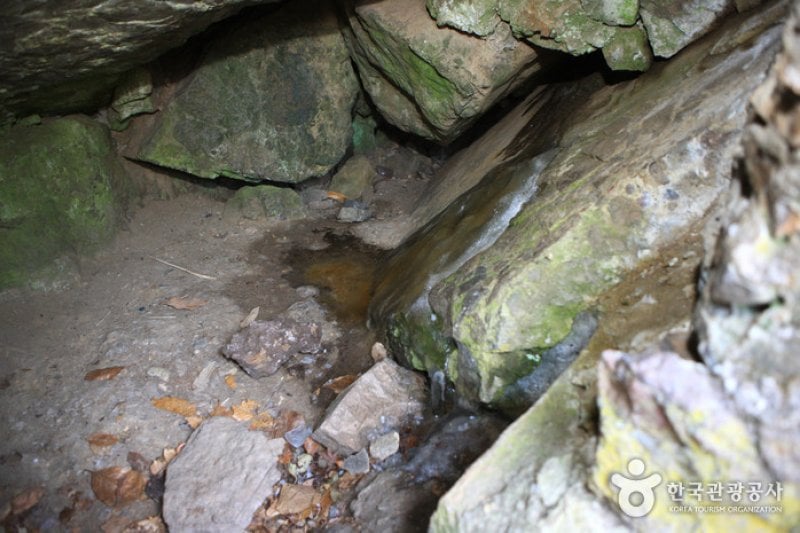 Binggye Valley  (17/18)