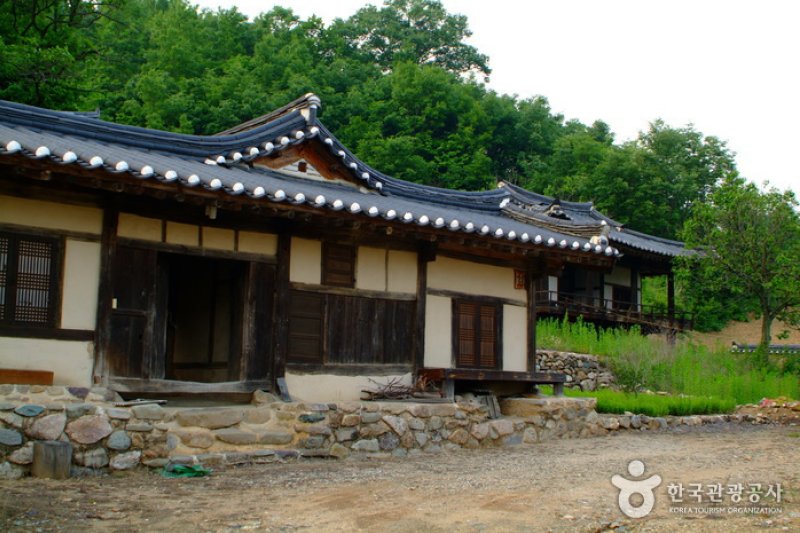 Seobyeok House  (1/4)