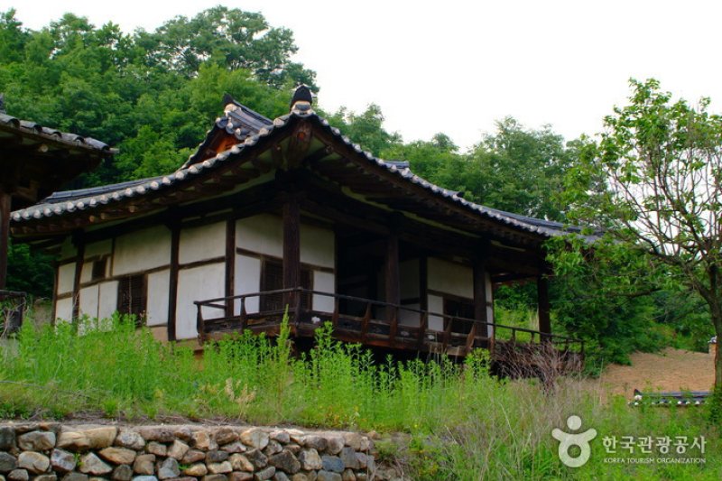 Seobyeok House  (2/4)