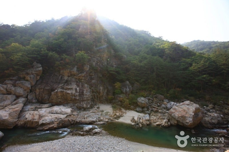 Buryeongsa Valley  (5/18)
