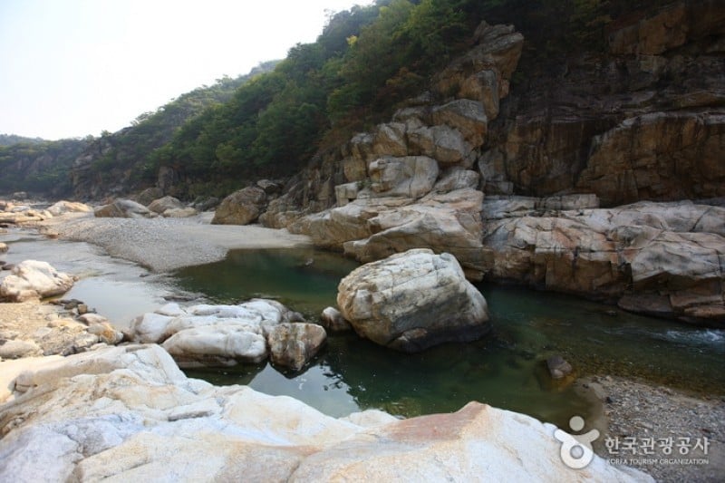Buryeongsa Valley  (14/18)