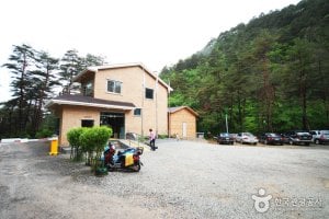 Geommasan Natural Recreation Forest (검마산자연휴양림)