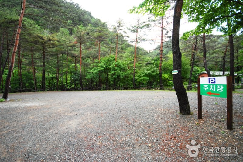 Geommasan Natural Recreation Forest (검마산자연휴양림) (3/15)