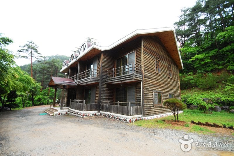 Geommasan Natural Recreation Forest (검마산자연휴양림) (9/15)