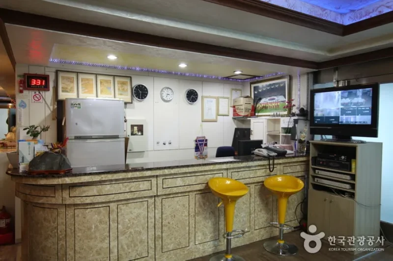 Puloonsan Youthtel- Goodstay  (2/18)