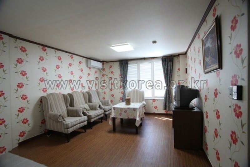 Hotel Valentine - Goodstay  (4/24)