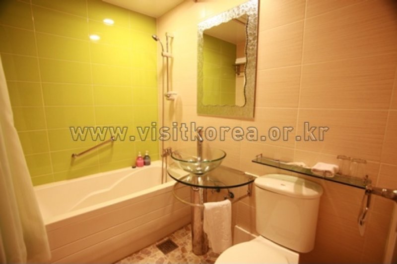 Appletree Hotel - Goodstay  (5/26)