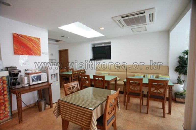 Appletree Hotel - Goodstay  (13/26)