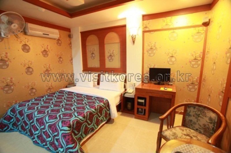 Propose Motel - Goodstay  (13/16)