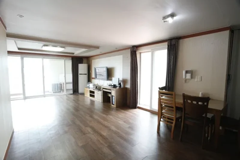 J's Motel - Goodstay  (18/20)