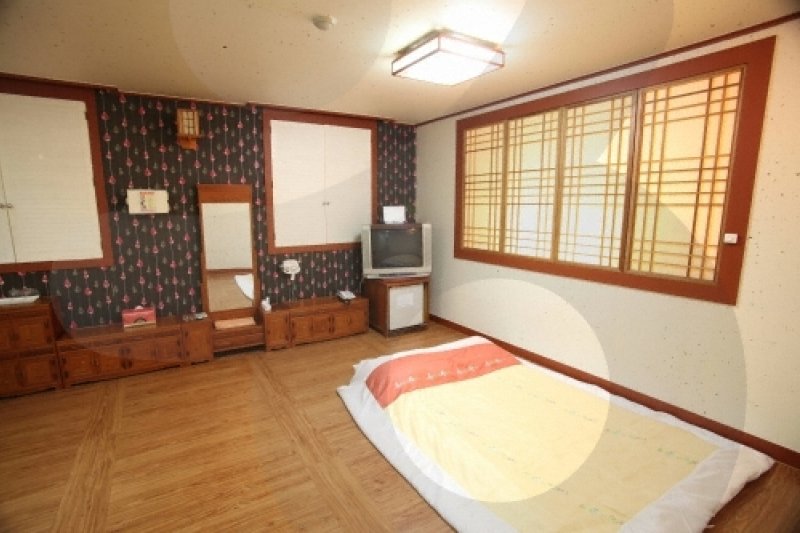 Gyeongsan Yongam Well-being Spa &amp; Hotel - Goodstay  (14/16)