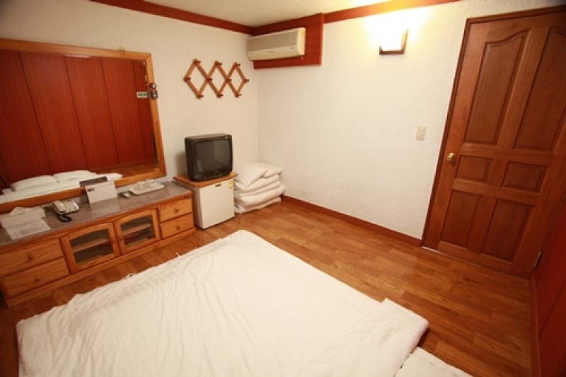 Baekam Springs Hotel - Goodstay  (23/27)
