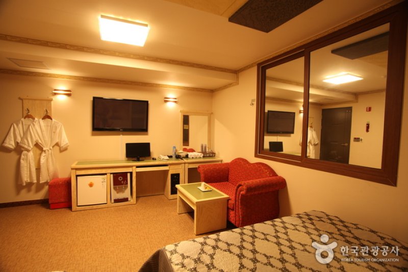 Daw Motel - Goodstay  (15/16)
