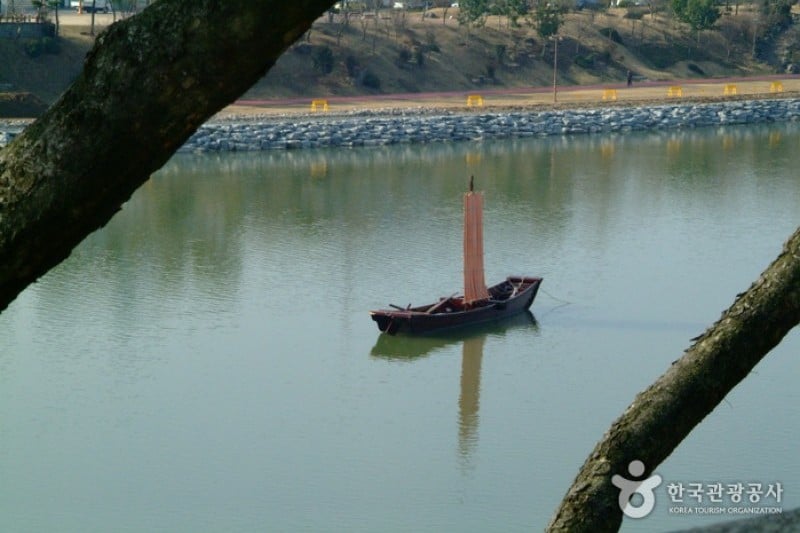 Jinjuseong Fortress  (6/14)