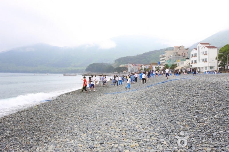 Hakdong Mongdol Beach  (4/14)