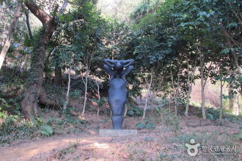 Nammangsan Sculpture Park  (3/9)