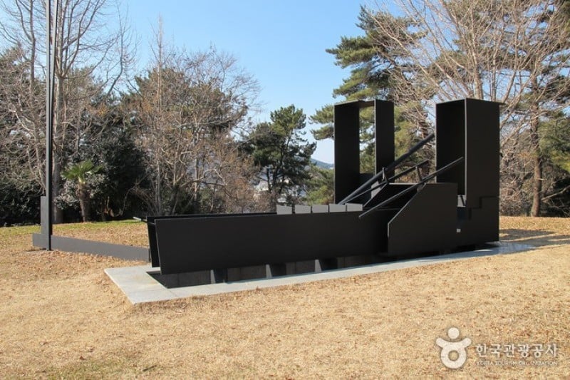 Nammangsan Sculpture Park  (5/9)