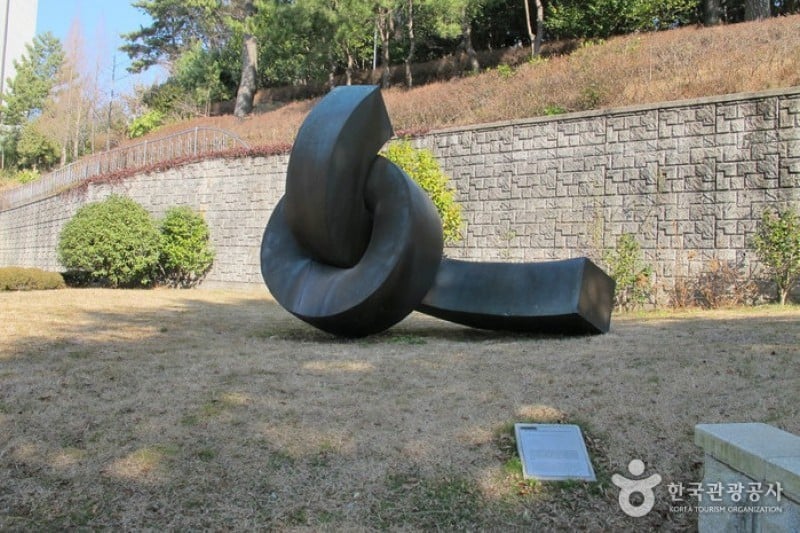Nammangsan Sculpture Park  (6/9)